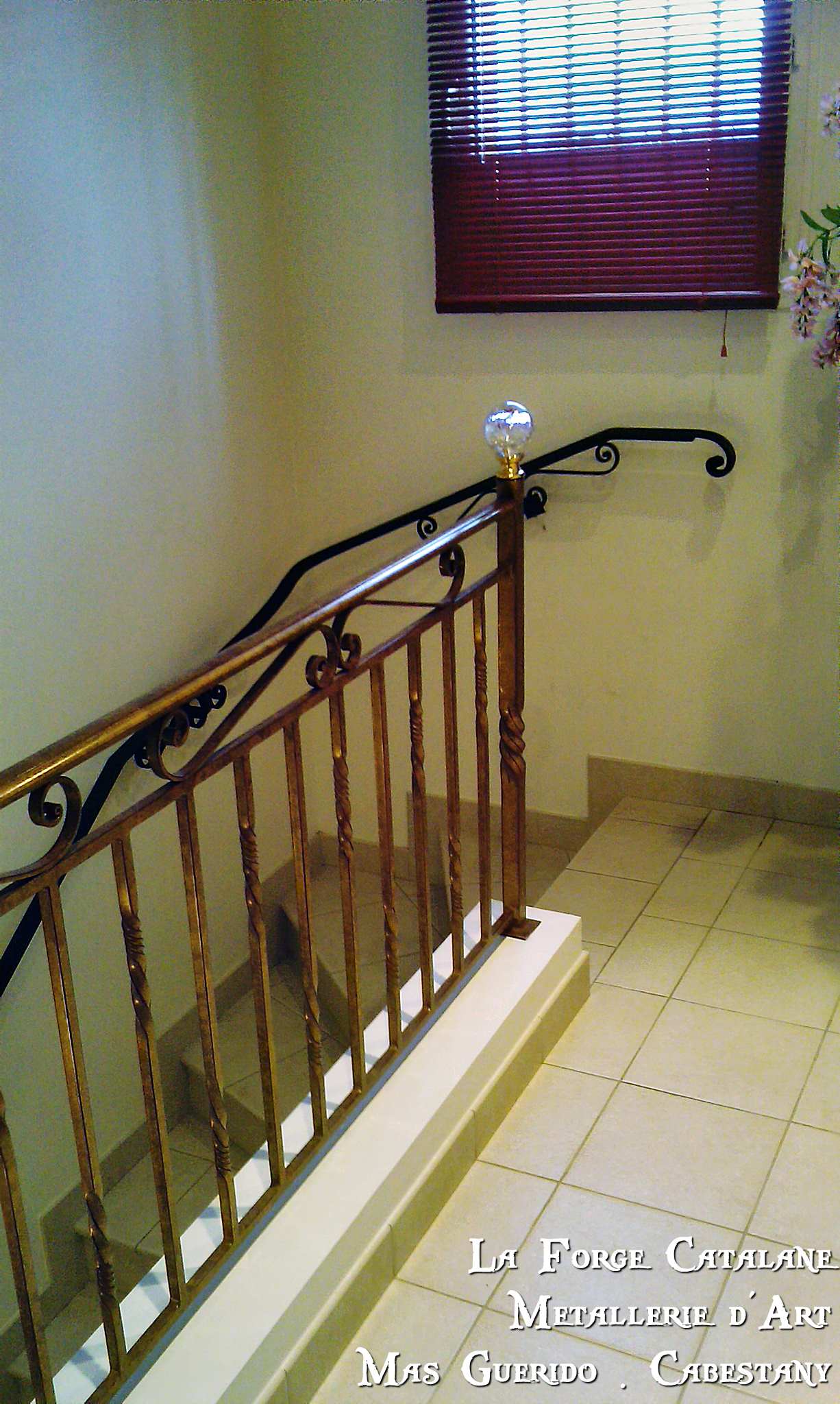 escalier limon cremaillere marches fer rampant verre forge catalane 3.jpg